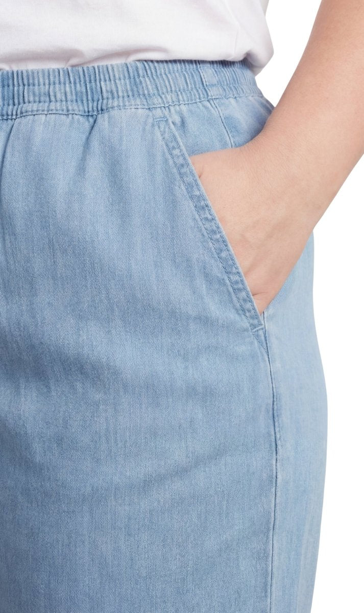 Women's Easy Pull on Bermuda Shorts in Denim and Twill - Codex AI