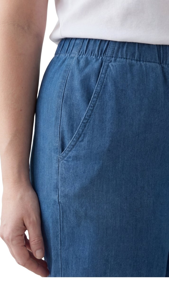 Women's Pull On Denim & Twill Shorts with stretch waist - No zipper or buttons - Codex AI